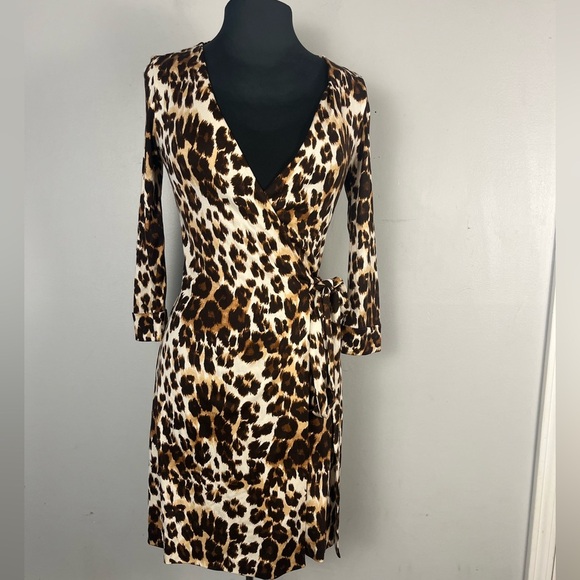 DVF Julian Two Mini Jersey Silk Wrap Dress Animal Diane Von Furstenberg size 2 - Picture 1 of 8